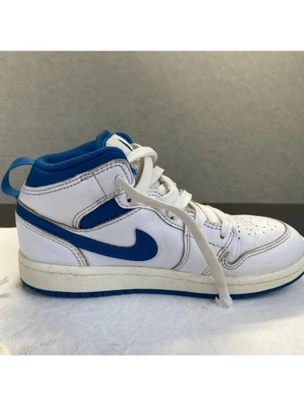 Air Jordan 1 Mid SE Industrial Blue GS FN7493-141 White / Sail/Blue Size 1Y